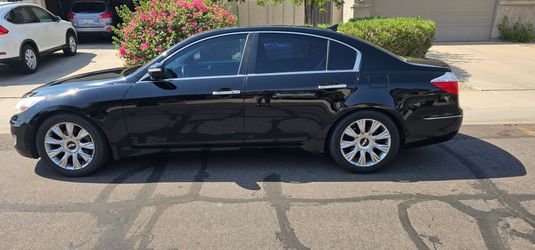 2011 Hyundai Genesis 3.8 Sedan 175,500 miles