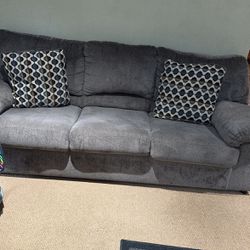 Good Conditions Sofa For Sale 