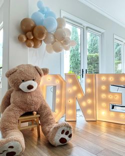Light Up Marquee Letters And Numbers, Balloon Garland, Backdrop