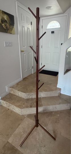 Brand new wooden coat rack with 8 hooks