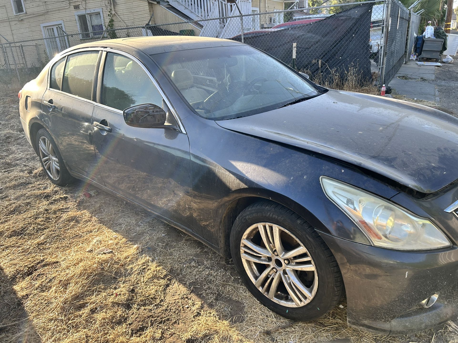 2012 Infiniti G25