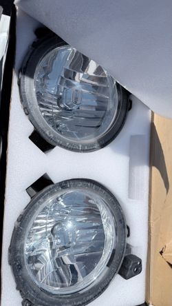 Jeep gladiator 2025  headlights