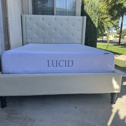 CAMA FULL SZ DE TELA TAPIZADA COLOR BEIGE CON COLCHÓN MEMORY FOAM LUCID 10” DE GRUESO USADA BUENA CONDICIÓN 