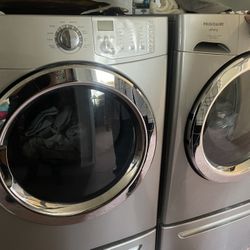 Frigidaire Washer And Dryer 