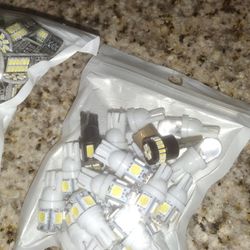 T10 White LEDs Extremely Bright Car Truck New 