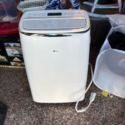 LG 14,000 BTU Dual Inverter Wi-Fi Enabled Portable Air Conditioner
