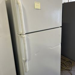 GE Refrigerator 