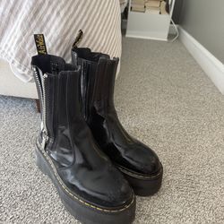 Platform Doc Martens black size 9W