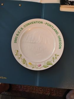 Belleek 2023 Portland, Oregon Convention Plate 