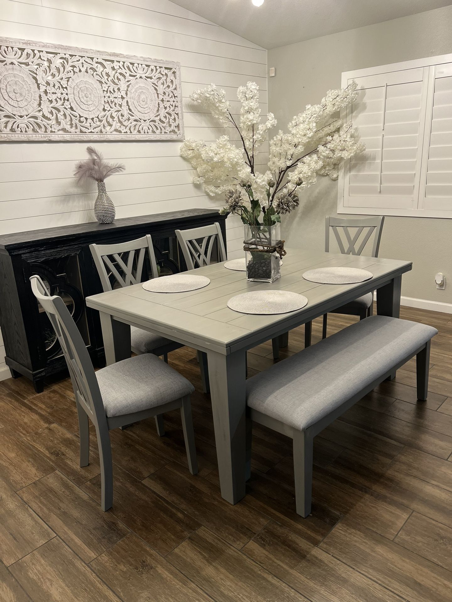 Dinning Table