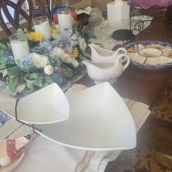 Two tiered serving per hour platter