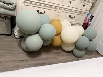 Free balloons