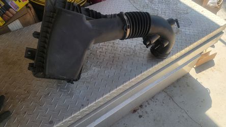 15-17 Ford Mustang Oem Intake 