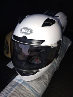 Bell helmet with transition lens XL