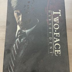 Hot Toys Two Face