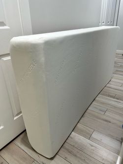 tuft and needle XL twin size mattress memory foam 10 inches thick