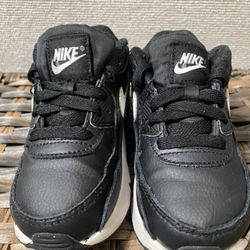 Black Nike Air Max Shoes Size:9 For Boys