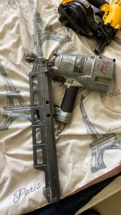 Nail gun