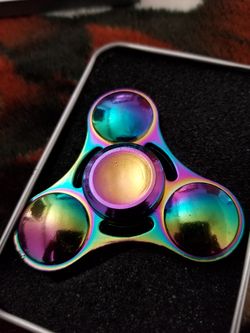 No brand fidget spinner