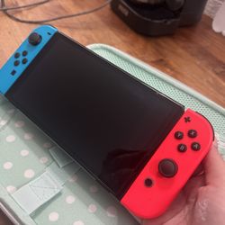 Nintendo Switch With 4 Games