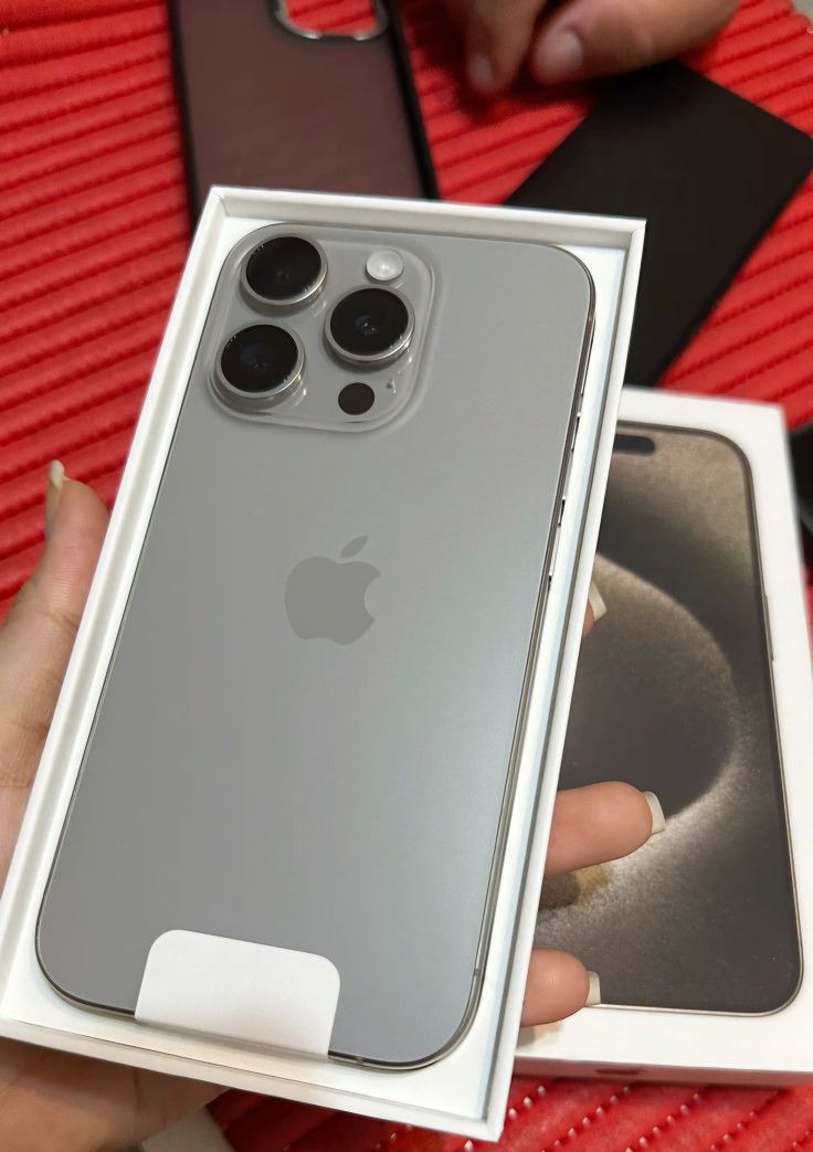 新品同様｜Apple｜iPhone 15 Plus 128GB refurb-iphone-15-plus-black-