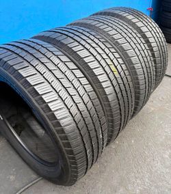 255/55/20 Michelin 📍📍 Vendo un set de llantas con 80% de vida las 4 📍🌟