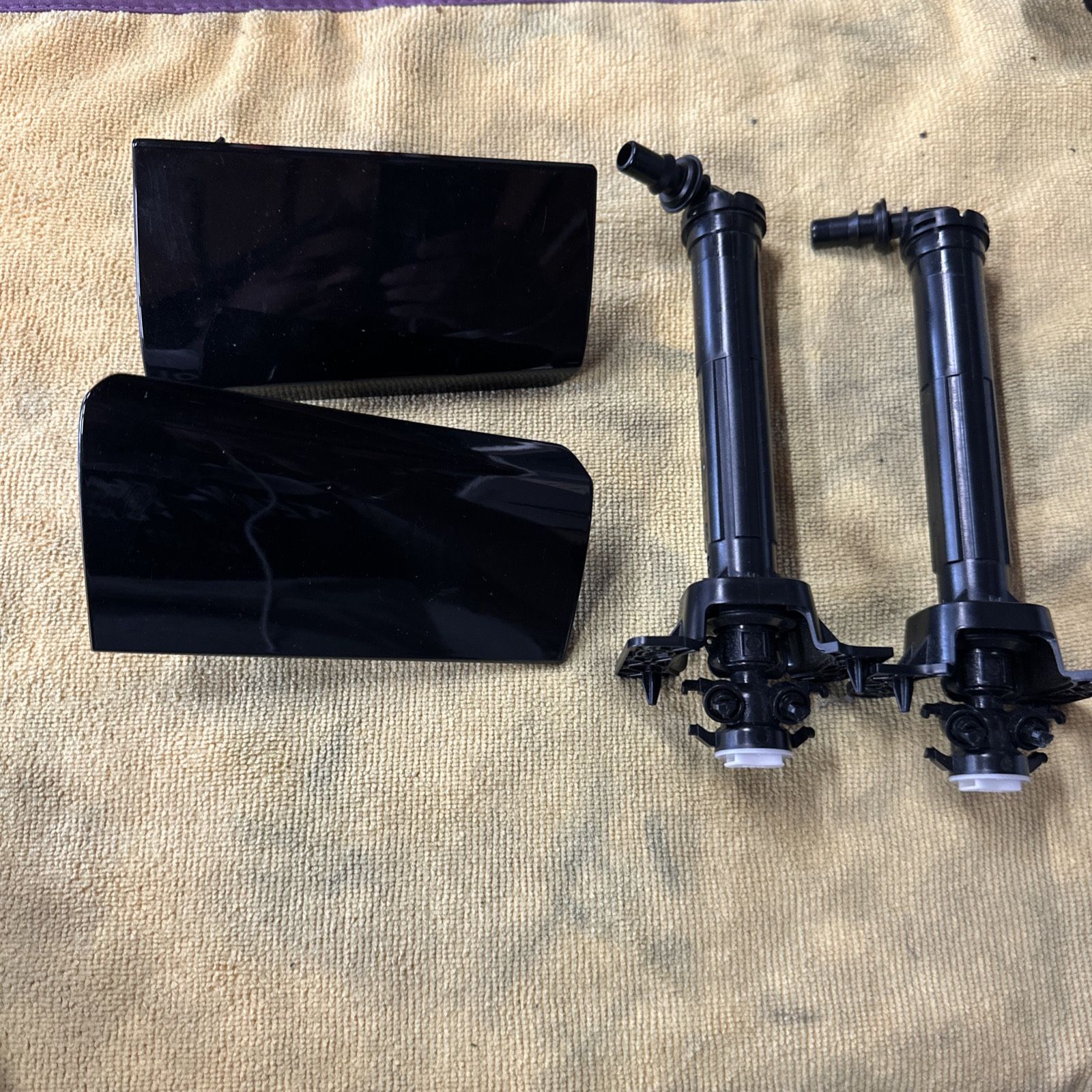 π2019/2024 OEM AUDI Q8 E-TRON RH+LH (pair) HEADLIGHT WASHER SRAY JET NOZZLE