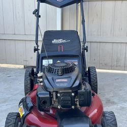 Craftsman Self Propelled Lawnmower.  Gas Powered Lawn Mower.