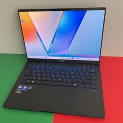 Asus Vivobook S 14 OLED display Intel Ultra 5 16GB Ram 512GB SSD (2024 Model) premium Laptop
