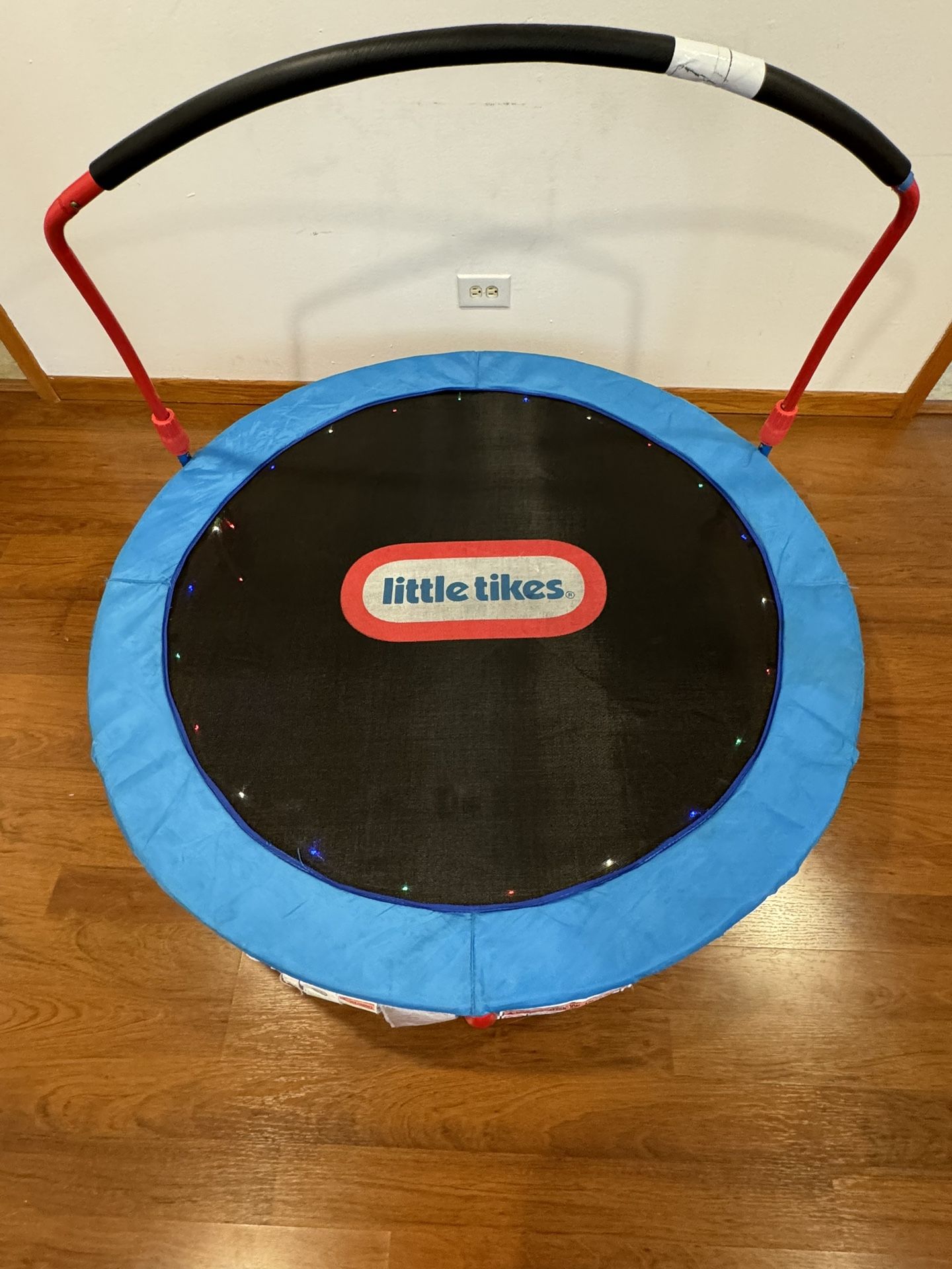 Little Tikes Light-Up 3' Kids Trampoline LED Lights and Folding Padded Handle