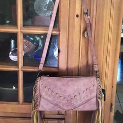 BRAND NEW DANIELLE NICOLE CARA  FAUX SUEDE CROSSBODY BAG W/SIDE FRINGE