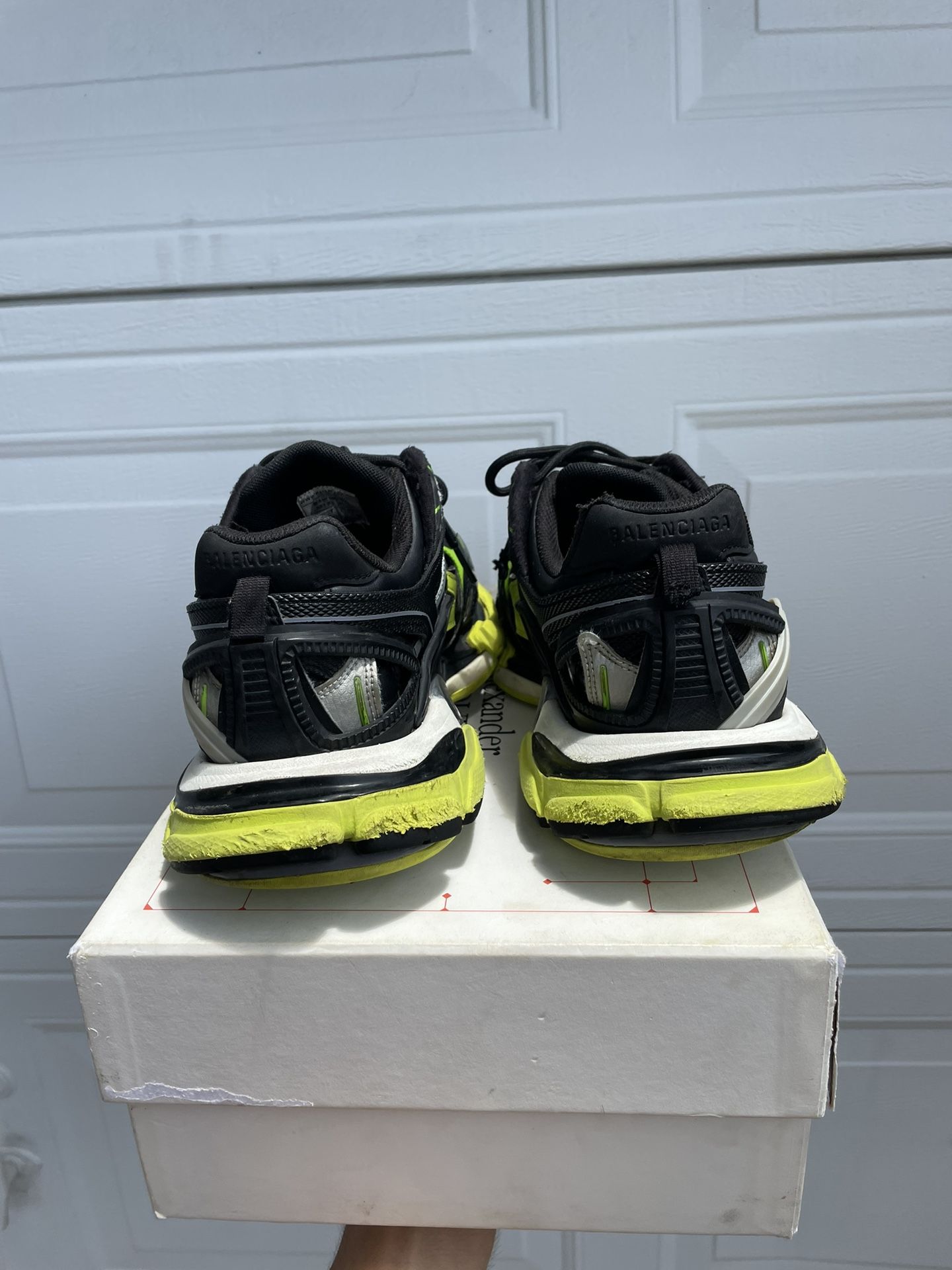 balenciaga runners sale
