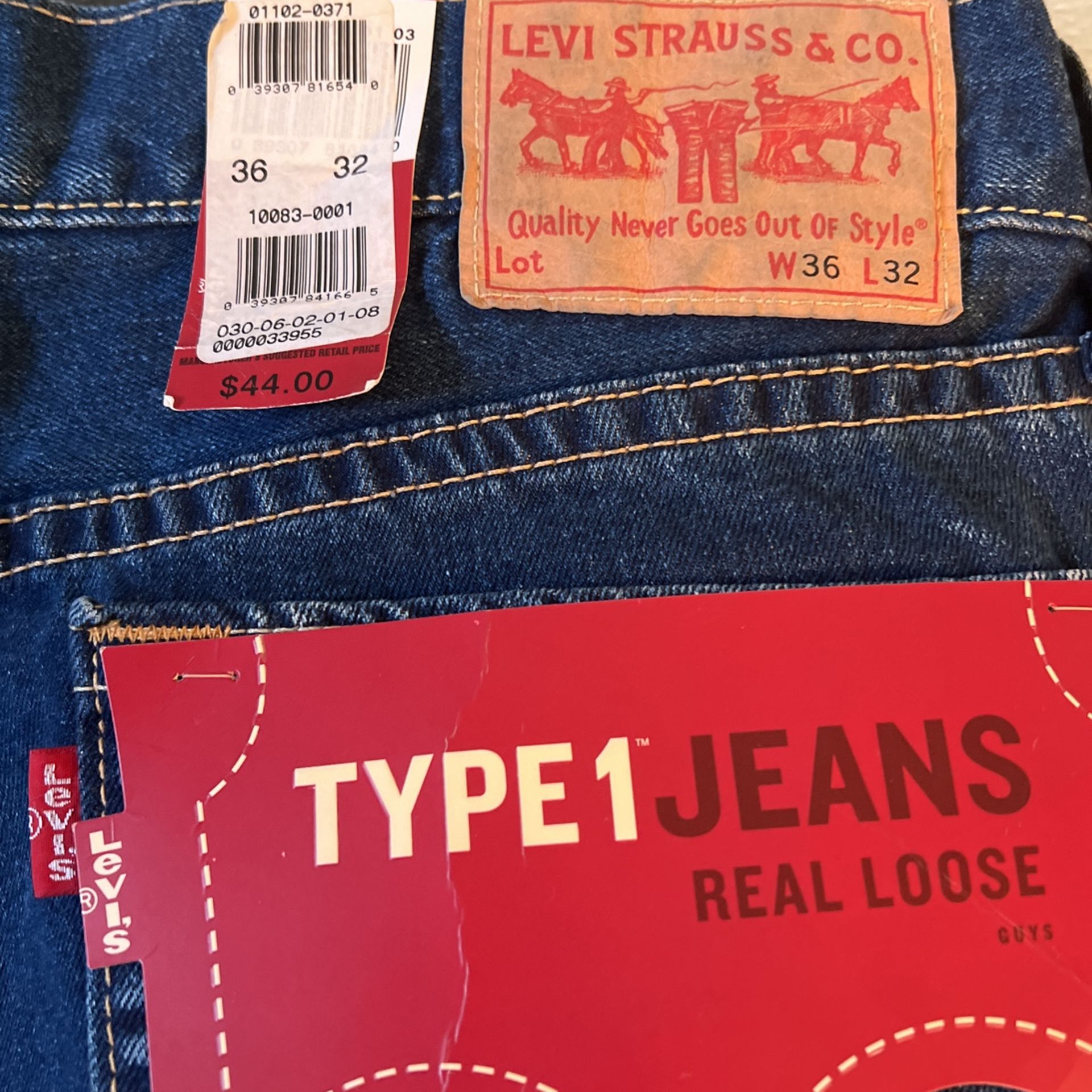 Levi’s Real Loose 36/32 NWT