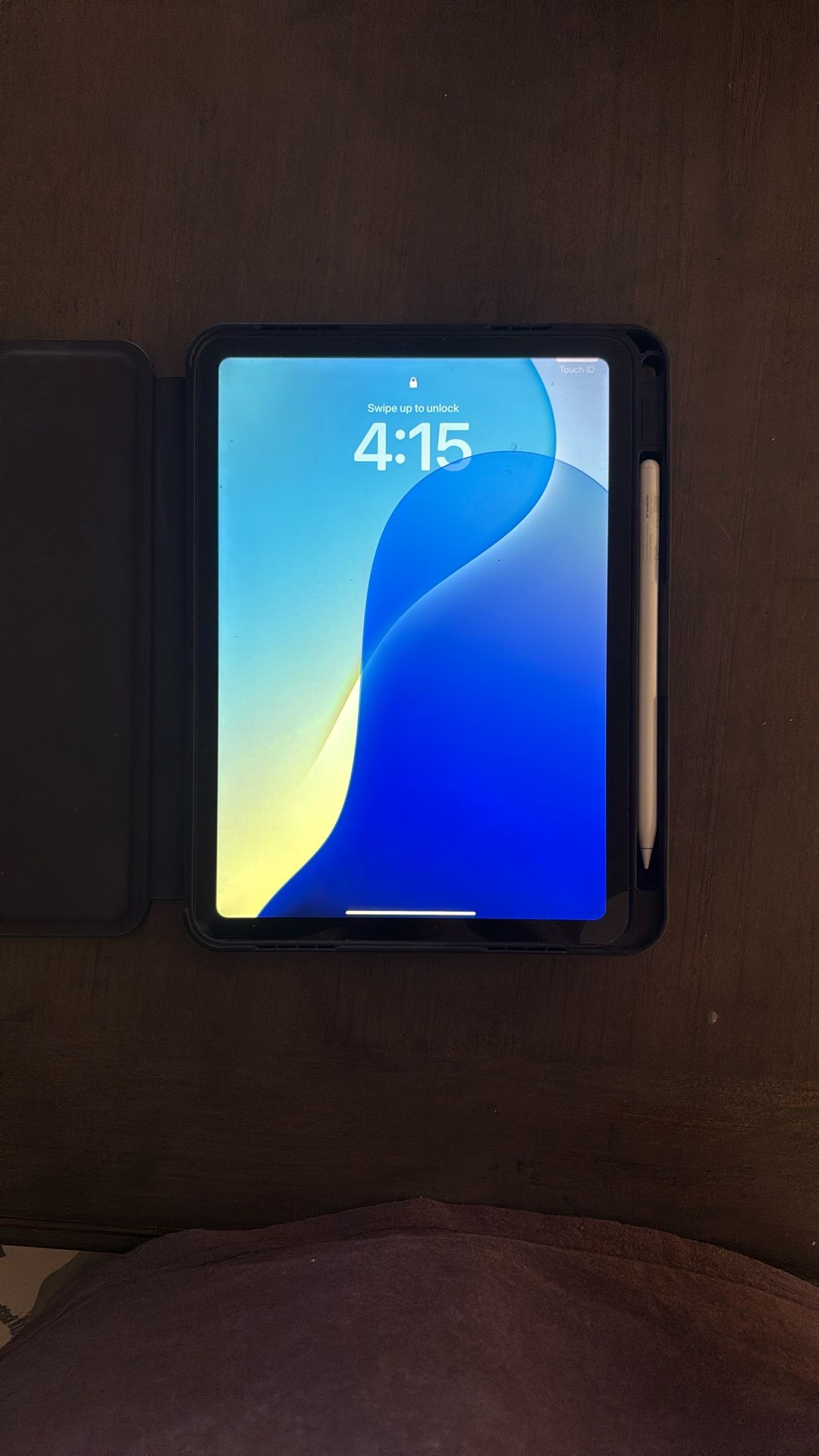 iPad 10th Gen, LIKE NEW!!