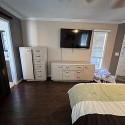 Free king size bedroom set with mattress