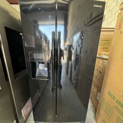 Refrigerator MUST PICK UP 