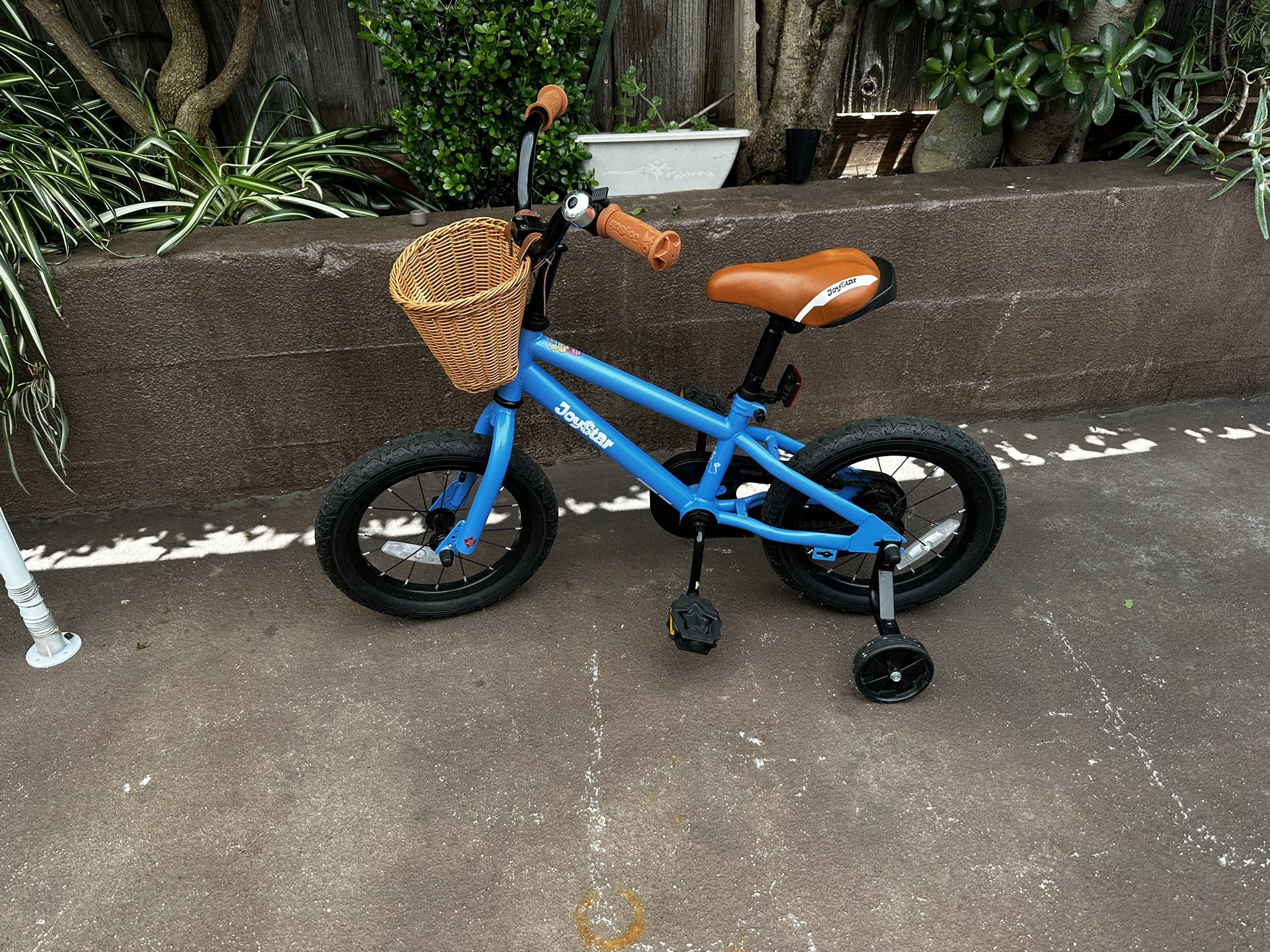 14 in Kids Joystar Bike In Blue With Helmet 