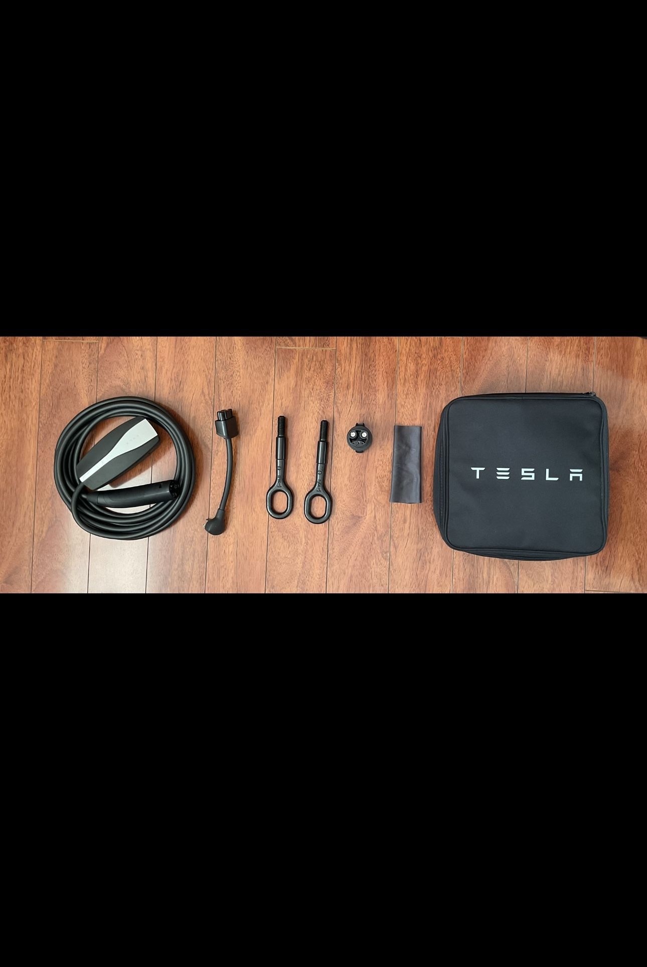 Tesla Universal Mobile Connector