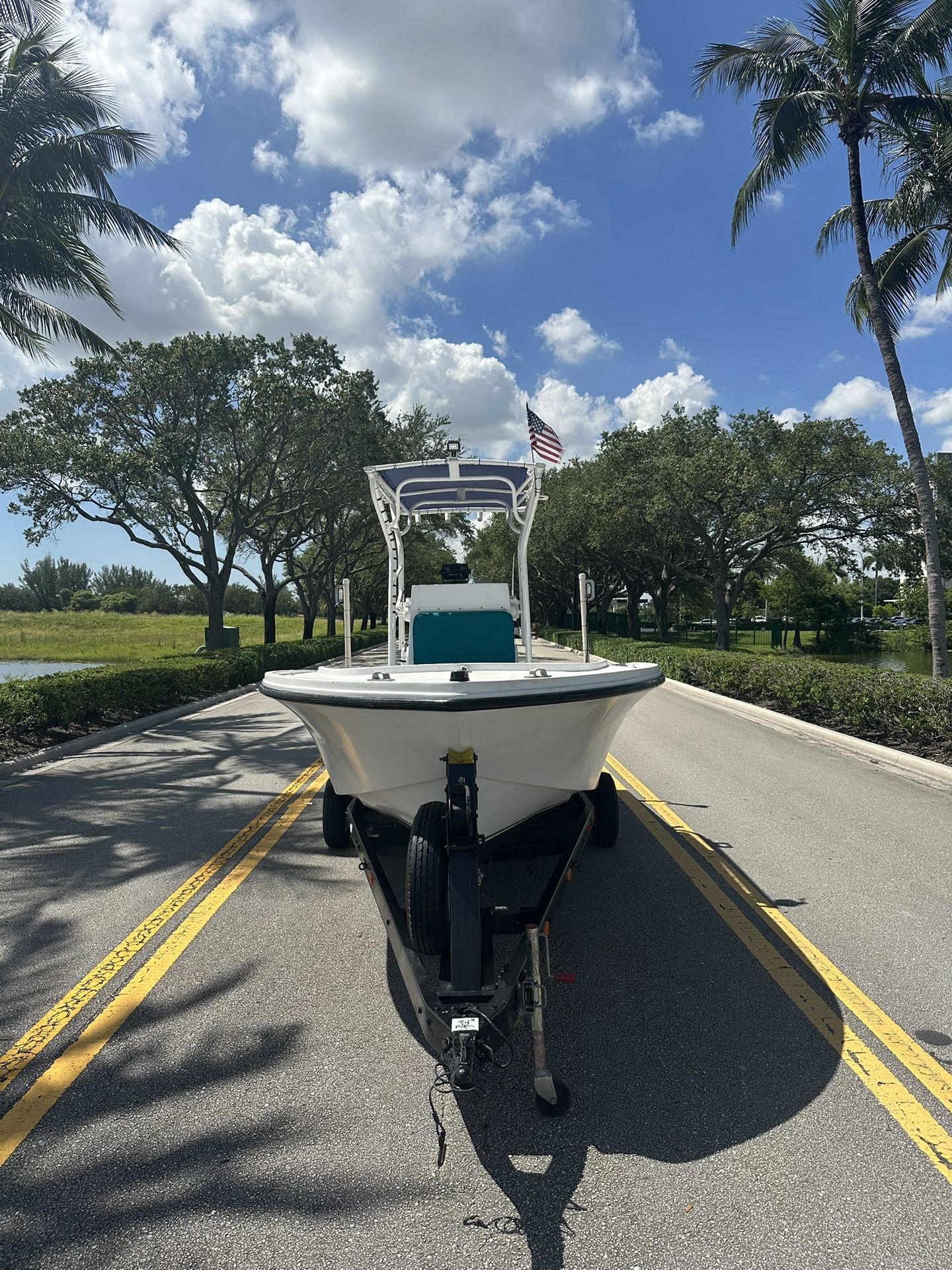 1999 Mako Center console