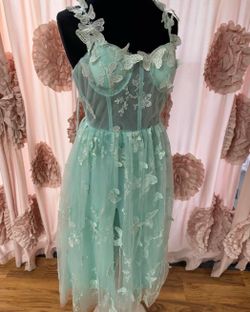 Ball Gowns /A-line Dresses in stock New