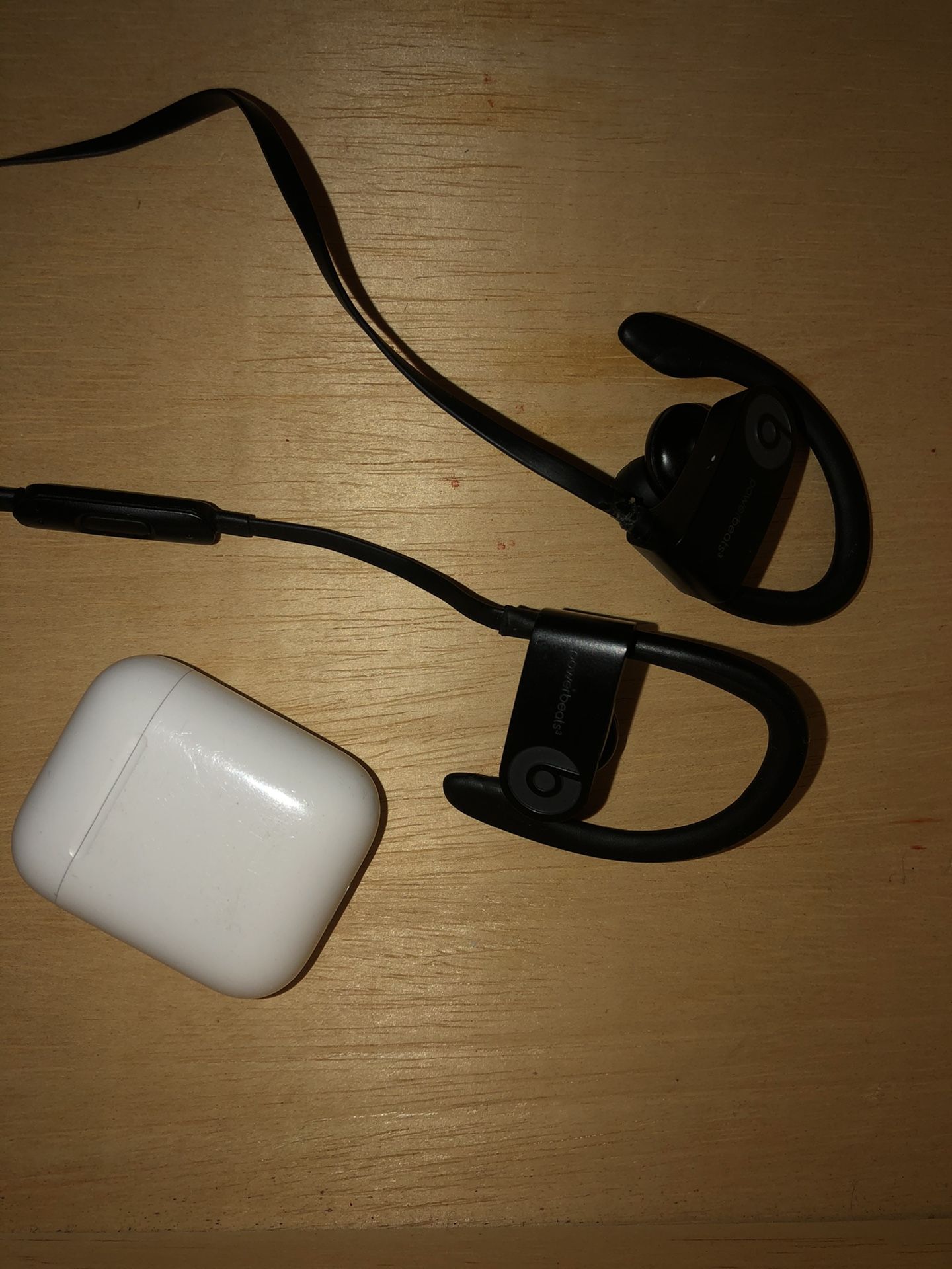 AirPods and power beats 3