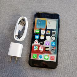 iPhone 7 - UNLOCKED - Like New  