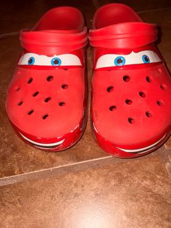 lightning mcqueen crocs, size 10