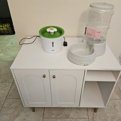 Cat Litter box And Items