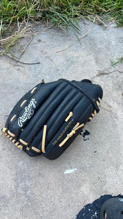 Rawlings baseball glove