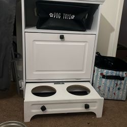Dog Feeding Station