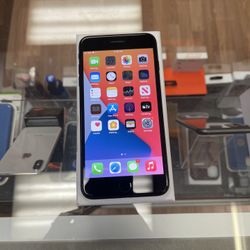 iPhone 7 Plus Factory Unlocked ! 30 days Manufacture Warranty !