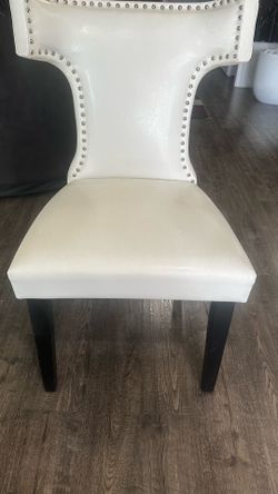 4 Faux leather white dining table chairs