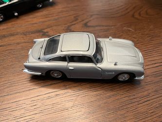 Corgi James  Bond collection 1/43 scale