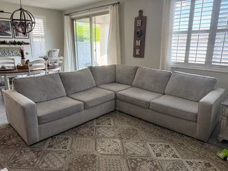Sectional couch
